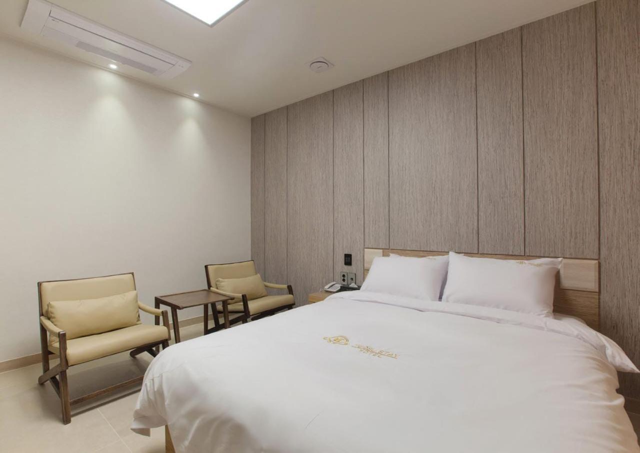 Yeosu Stay Hotel Номер фото