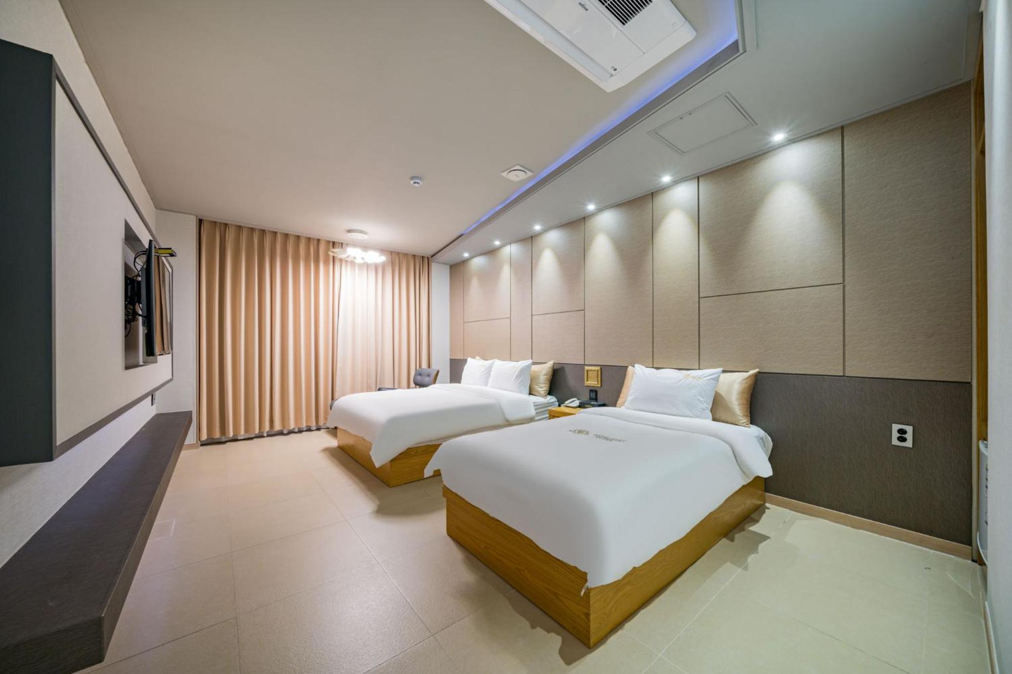 Yeosu Stay Hotel Номер фото