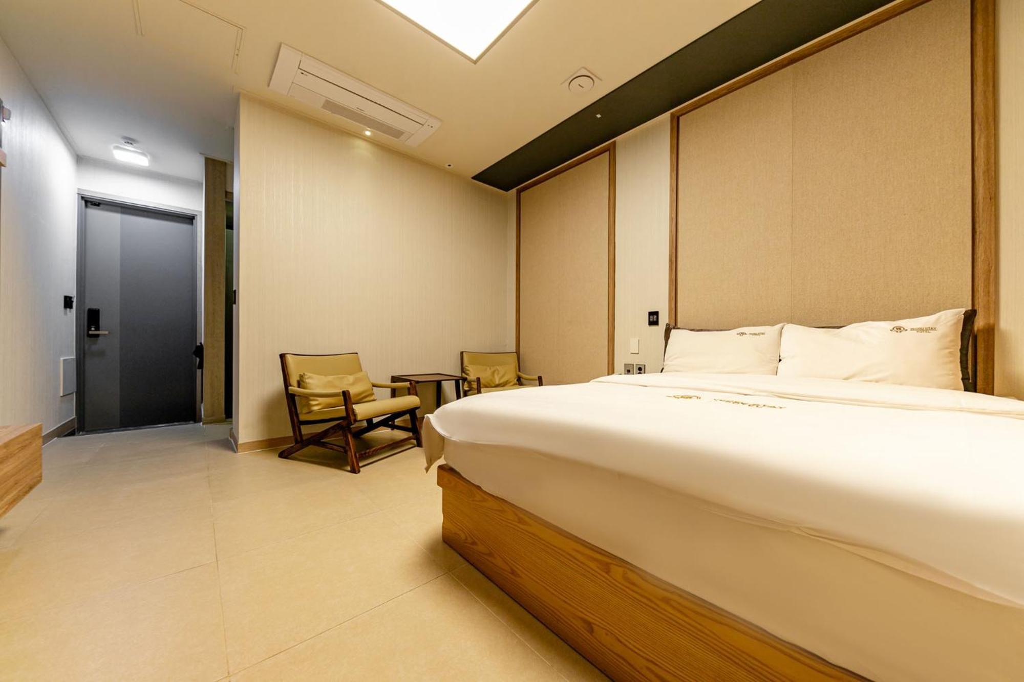 Yeosu Stay Hotel Номер фото